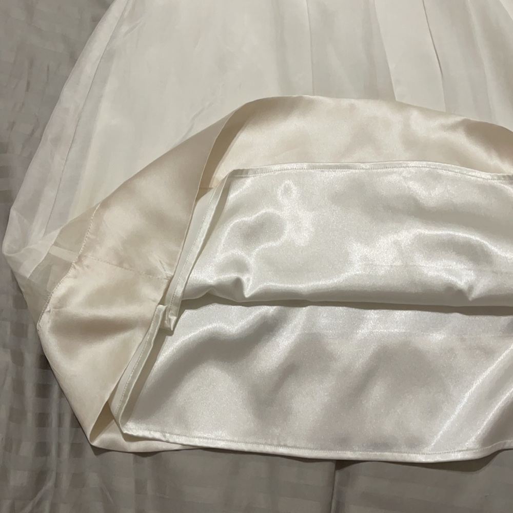 Bebe dress w/silk trim detail NWT - Picture 7 of 13